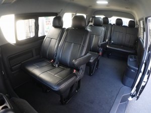 ハイエースワゴン4型新車４ＷＤ　６AT　