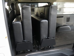 ハイエースバン2.8DT　４ナンバー８人乗り仕様