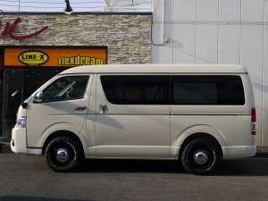 ハイエースワゴン4型新車　４ＷＤ　６AT　