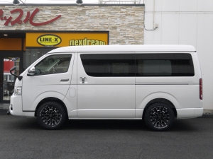 ハイエースワゴン4型新車４ＷＤ　６AT　