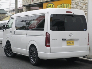 ハイエースワゴン4型新車４ＷＤ　６AT　