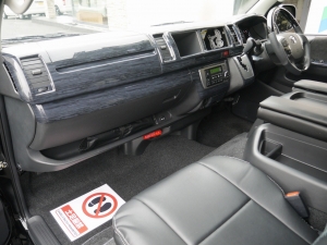 ハイエースワゴン4型新車４ＷＤ　６AT　