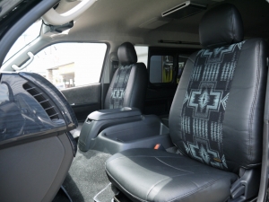 ハイエースワゴン4型新車４ＷＤ　６AT　