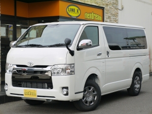 ハイエースバン4型新車　２８００ディーゼルターボ４ＷＤ　ダークプライム