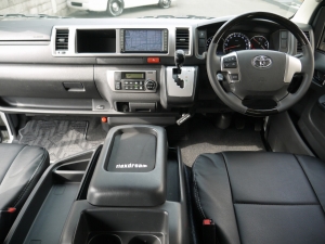 ハイエースワゴン丸目換装　４ＷＤ