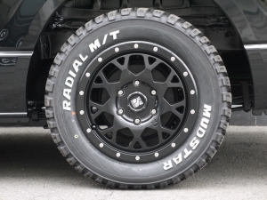 ハイエースバン4型新車　２８００ディーゼルターボ４ＷＤ　ダークプライム