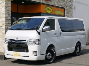 ハイエースバン4型新車　２８００ディーゼルターボ４ＷＤ　ダークプライム