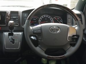 ハイエースバン4型新車　２８００ディーゼルターボ４ＷＤ　ダークプライム