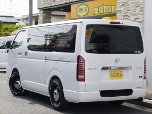 ハイエースバン4型新車　２８００ディーゼルターボ４ＷＤ　ダークプライム
