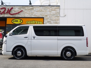 ハイエースバン4型新車　２８００ディーゼルターボ４ＷＤ　ダークプライム