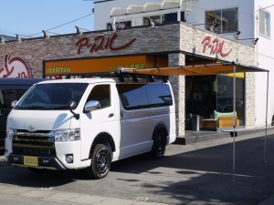 ハイエースバン4型新車　２８００ディーゼルターボ４ＷＤ　ダークプライム