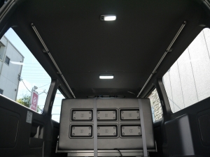 ハイエースバン4型新車　２８００ディーゼルターボ４ＷＤ　ダークプライム