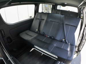 ハイエースバン4型新車　２８００ディーゼルターボ４ＷＤ　ダークプライム