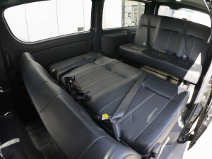 ハイエースバン4型新車　２８００ディーゼルターボ４ＷＤ　ダークプライム