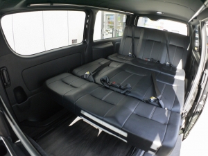 ハイエースバン4型新車　２８００ディーゼルターボ４ＷＤ　ダークプライム