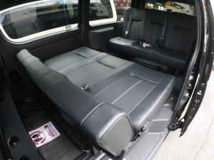 ハイエースバン4型新車　２８００ディーゼルターボ４ＷＤ　ダークプライム