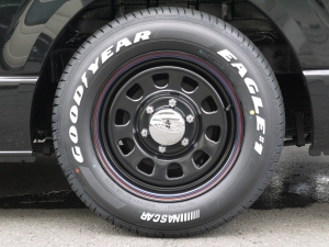 ハイエースバン4型新車　２８００ディーゼルターボ４ＷＤ　ダークプライム