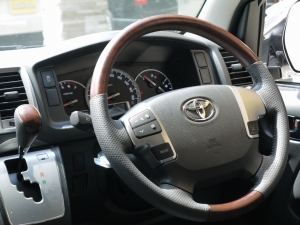 ハイエースワゴン4型新車４ＷＤ　６AT　