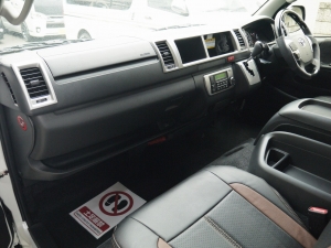 ハイエースワゴン4型新車４ＷＤ　６AT　