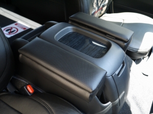 ハイエースワゴン4型新車４ＷＤ　６AT　