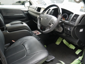 ハイエースワゴン4型新車４ＷＤ　６AT　