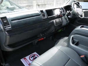 ハイエースワゴン4型新車４ＷＤ　６AT　