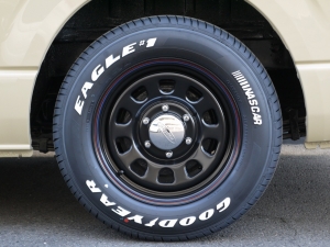 ハイエースワゴン４ＷＤ　ベットキット
