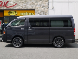 ハイエースバンワイドバン　４ＷＤ　丸目