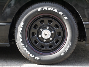 ハイエースバンワイドバン　４ＷＤ　丸目