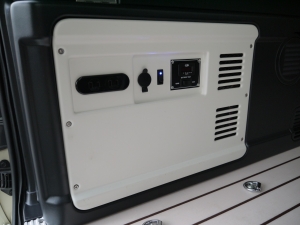 ハイエースバンＳ－ＧＬ　４ＷＤ　リラクベース