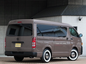 ハイエースバンワイドＳ－ＧＬ　４ＷＤ　丸目換装