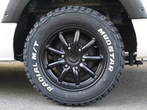 ハイエースバン４WD　ダークプライム