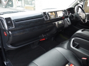 ハイエースワゴン4型新車　10人乗りシーケンシャル６AT
