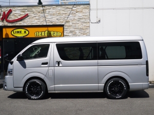 ハイエースワゴンＧＬ　４ＷＤ　ブラックアウト