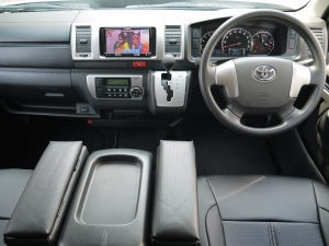 ハイエースバンデイーゼル４ＷＤ