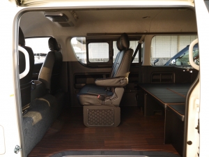 ハイエースワゴン４ＷＤ　ピクニック仕様