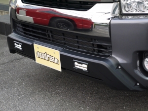 ハイエースバン４WD　ダークプライム