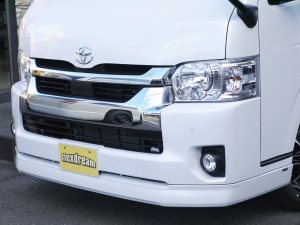 ハイエースワゴン１０人乗り　新車カスタム