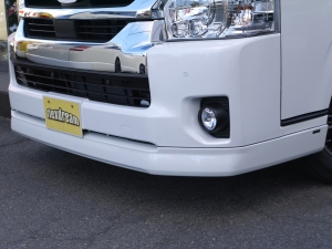 ハイエースワゴン１０人乗り　新車カスタム