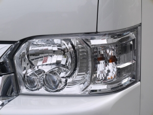 ハイエースワゴン4型新車４ＷＤ　６AT　
