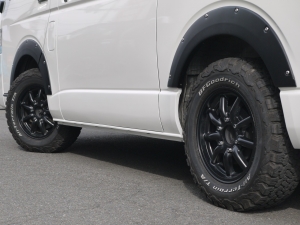 ハイエースワゴン4型新車４ＷＤ　６AT　