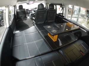 ハイエースワゴン4型新車４ＷＤ　６AT　