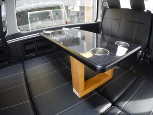 ハイエースワゴン4型新車４ＷＤ　６AT　
