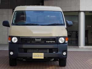 ハイエースバン丸目換装