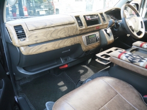 ハイエースバン２ＷＤ　Ｓ－ＧＬ　丸目換装