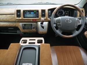 ハイエースバン安全装備追加 特別仕様車