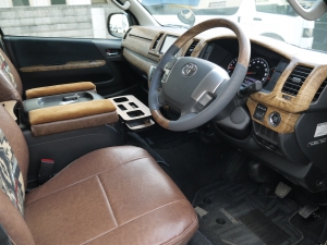 ハイエースバン２ＷＤ　Ｓ－ＧＬ　丸目換装