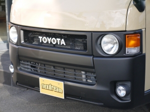 ハイエースバン２ＷＤ　Ｓ－ＧＬ　丸目換装