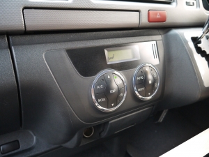 ハイエースバン２ＷＤ　Ｓ－ＧＬ　丸目換装