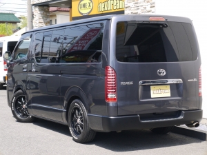 ハイエースバン２ＷＤ　Ｓ－ＧＬ　丸目換装